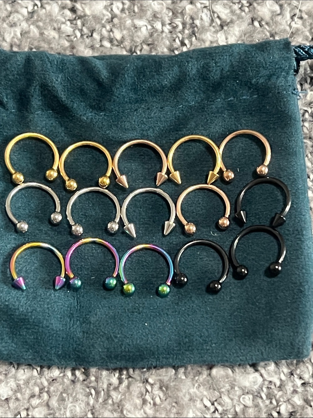 New 15 pack 5g Assorted Circular Barbell Piercing Set — Multicolor